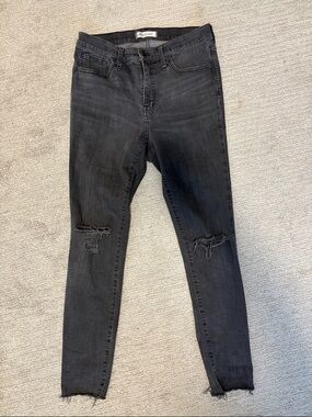 Like new ✨Madewell 9” mid-rise Jinny jeans in black wash